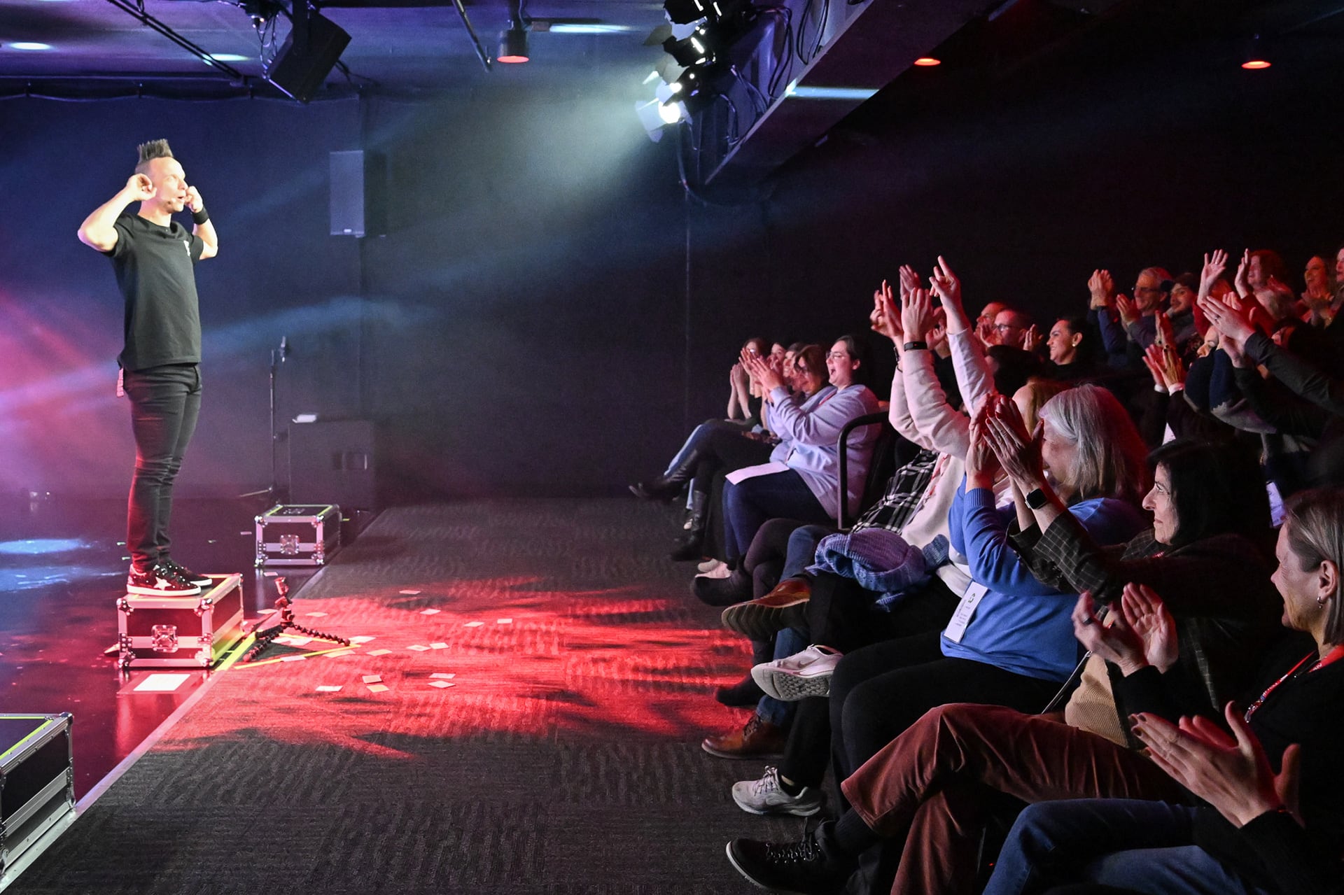 Photo of a crowd enjoying the magic a show at Niagara Falls Magic Theatre, Niagara Falls, NY, USA
